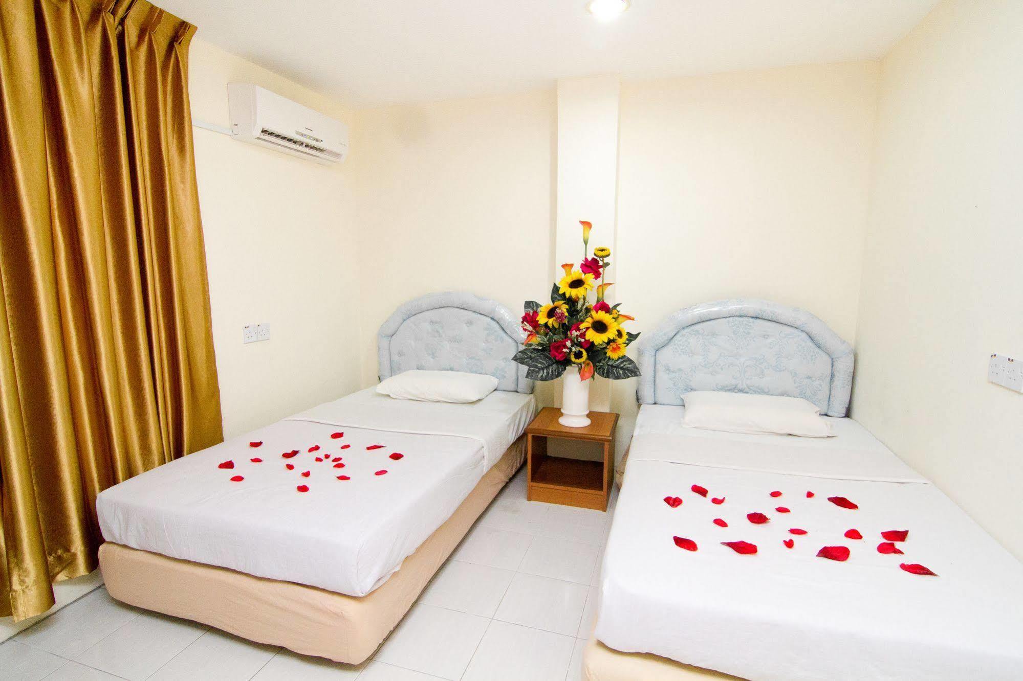 Silverwood Inn Miri Exteriér fotografie
