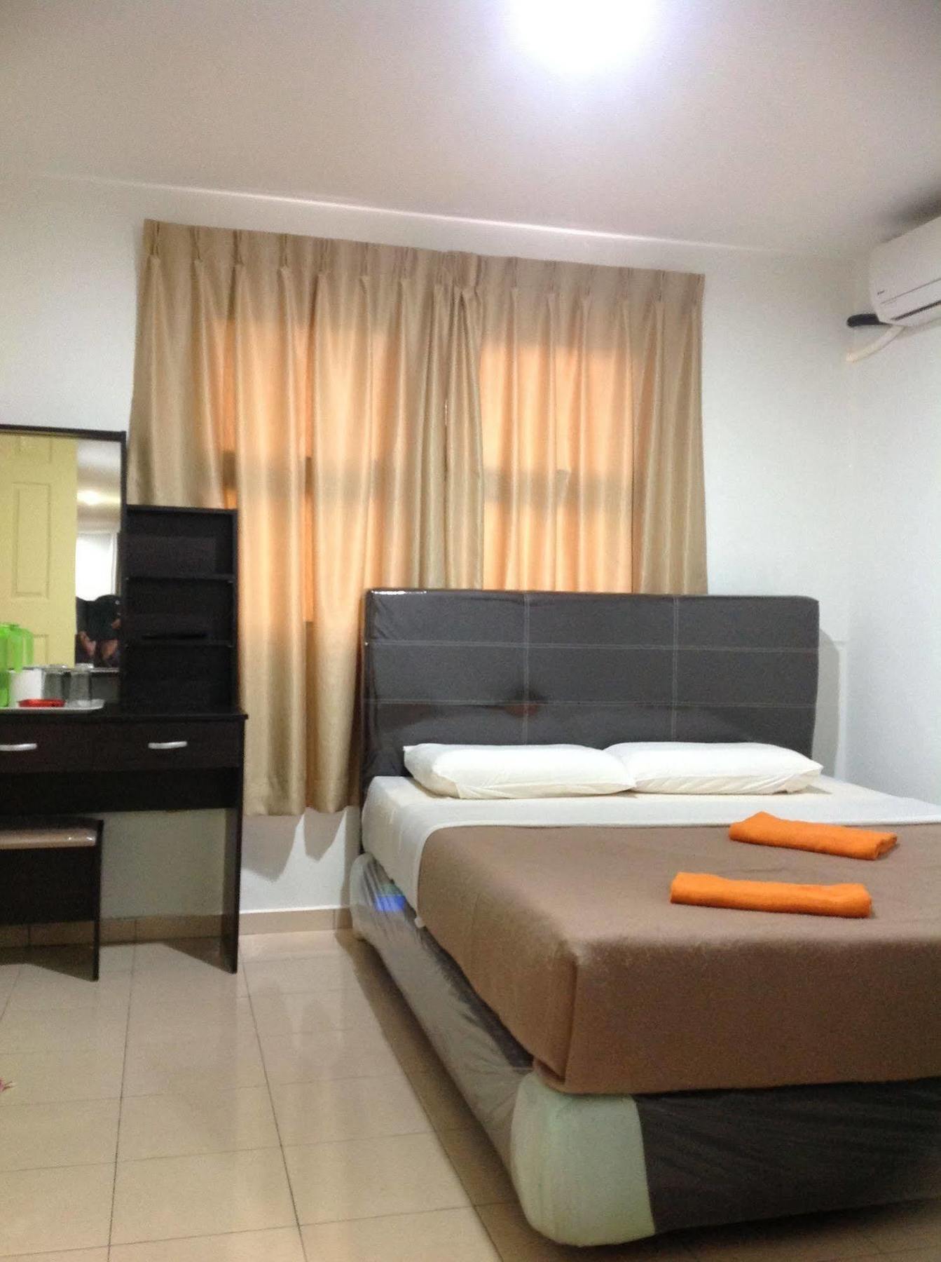 Silverwood Inn Miri Exteriér fotografie